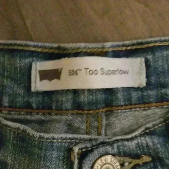 Levi Distressed Jeans - Picture 3 of 6